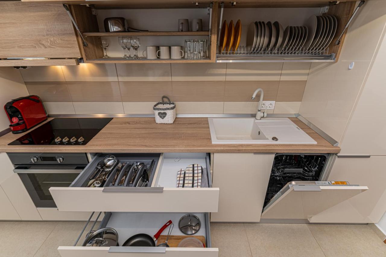 Cosy Place Apartment Брашов Екстериор снимка