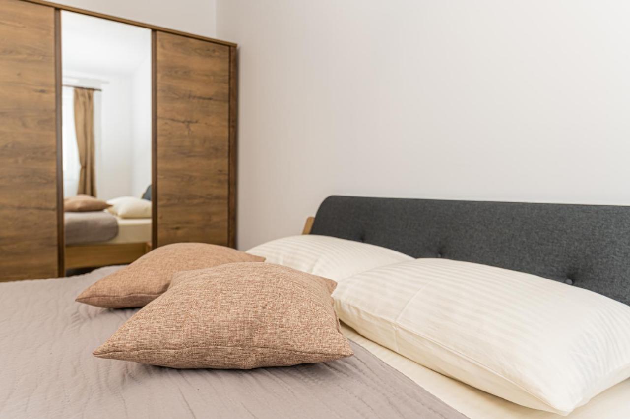 Cosy Place Apartment Брашов Екстериор снимка